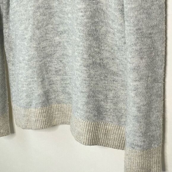Men's Upwest Soft Gray Crewneck Sweater with tan accents sz. Medium #BB - Picture 5 of 7